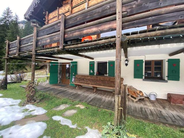 Apartements LES BALLUTS - Morzine
