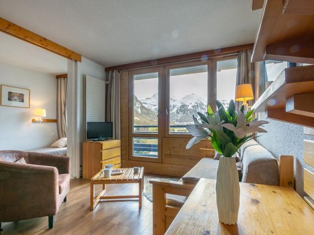 Ski-in/ski-out apartment in La Daille with balcony and equipped kitchen FR-1-694-175 - Val d'Isère La Daille