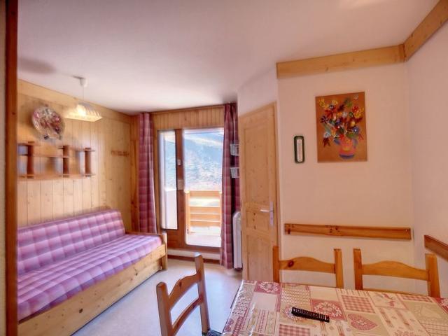 Ski-In/Ski-Out 1BR Apartment - Mountain Views, Sleeps 4 - Les Menuires FR-1-178-37 - Les Menuires Bruyères
