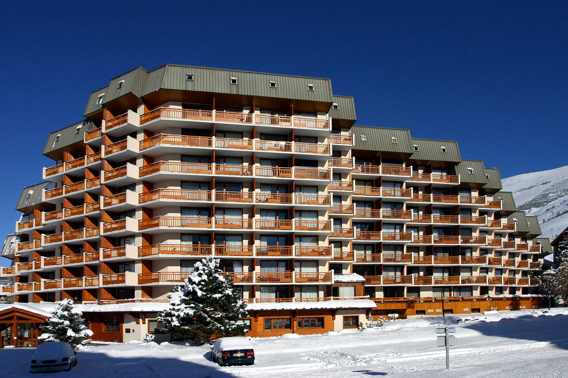 Apartments Les Gentianes - Apartments Meijotel Dizaines - Les Deux Alpes Centre