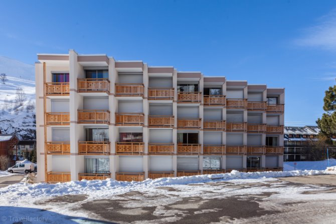 Apartments Les Gentianes - Résidence Vacanceole Le Sappey - Les Deux Alpes Centre