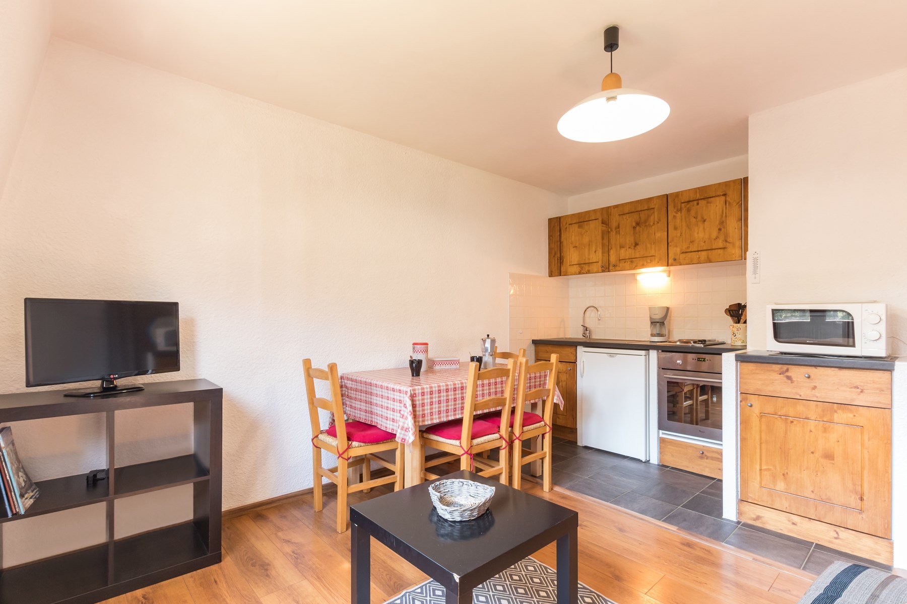 Apartments Les Gentianes - Appartement Grand Pre LSA200-1001 - Serre Chevalier 1400 - Villeneuve