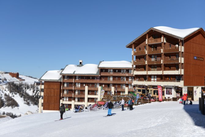 2 Pièces 4/5 personnes en court séjour - Résidence Odalys Le Cervin 3* - Plagne - Soleil