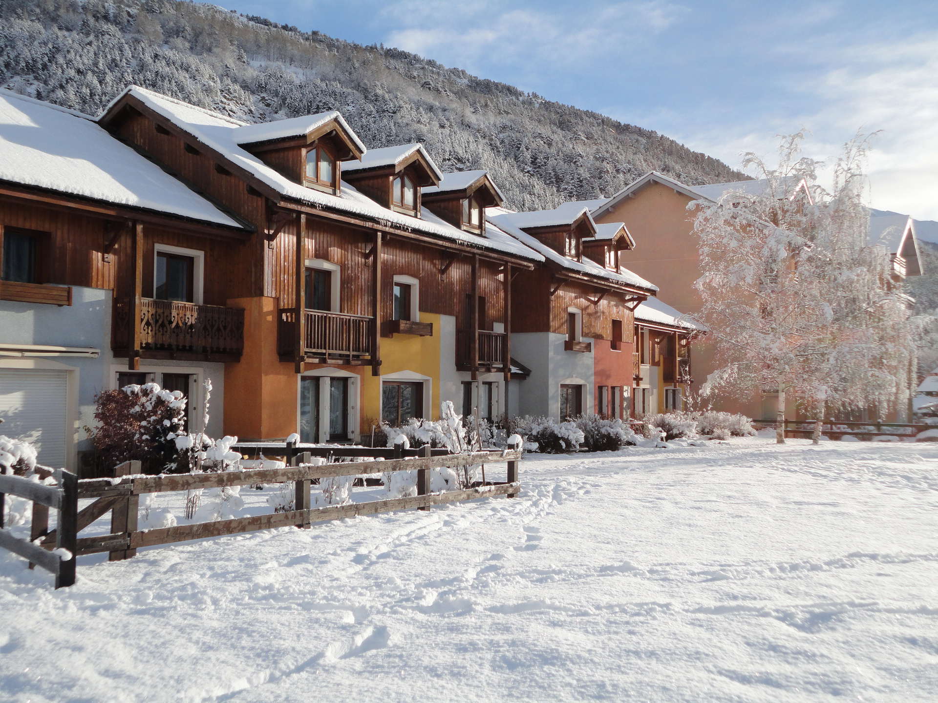 Apartments Les Gentianes - Chalets Jardins Alp 46431 - Serre Chevalier 1400 - Villeneuve
