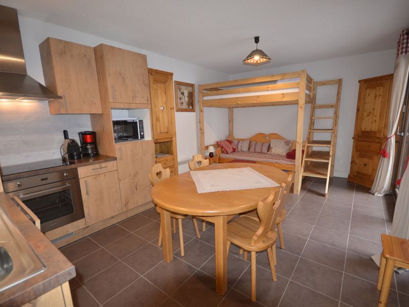 Studio Les Gets, studio flat, 6 persons - Charming 35m² Apartment in Les Gets Village, Steps from Slopes and Shops, Sleeps 6 FR-1-623-161 - Les Gets