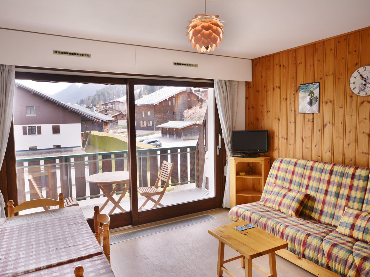 Studio Morzine, studio flat, 4 persons - Cozy studio for 4 in Morzine with balcony, parking and ski locker FR-1-684-44 - Morzine