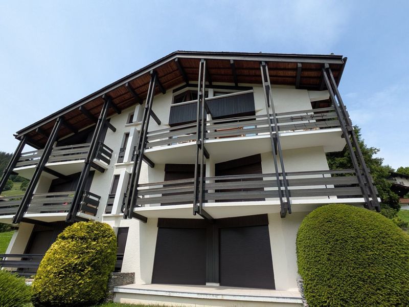 Modest 2BR Apartment Near Ski Slopes with Balcony, Parking, and WiFi FR-1-459-201 - La Clusaz