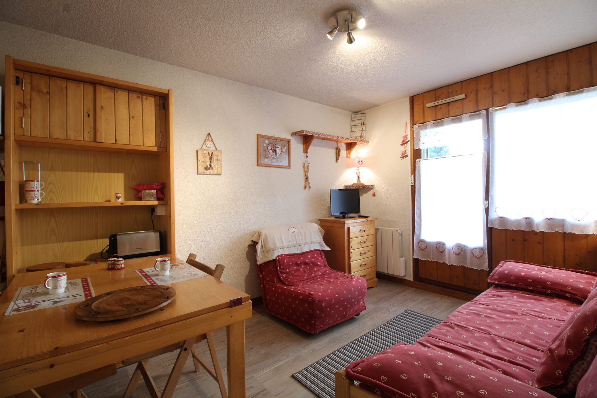 2 rooms (1 bedroom) 4 people - Apartements MONT BLANC - Les Carroz d'Araches