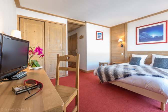 Superior Attic Twin Room Bed and Breakfast EB - Hôtel Le Vancouver 3* - Plagne - Soleil