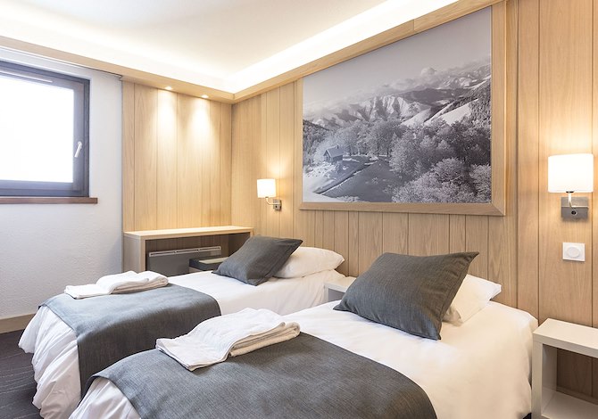 1 bedroom 2 people - Full board - Piste View - Hôtel Club MMV les Arolles 4* - Val Thorens