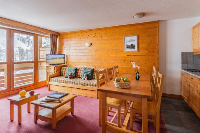 2-room cabin apartment for 5/6 people - travelski home select - Residence Les Chalets du Galibier 4* - Valloire