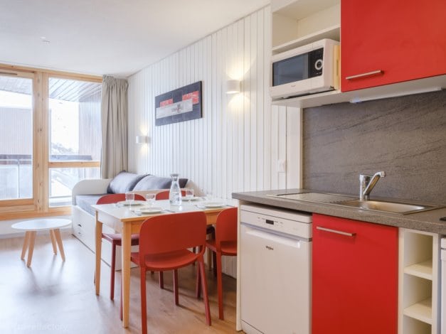 2-room apartment 4/5 people slopes view Building B - travelski home select - Residence Les Lys - Les Menuires Reberty 1850