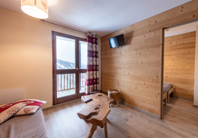 3 Rooms 4/5 People for 5 adults full board - Club Vacances La Lauza 3* - Valmeinier