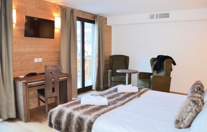 Bedroom for 2 Guests - Hôtel Prestige Odalys Le Chamois 4* - La Clusaz