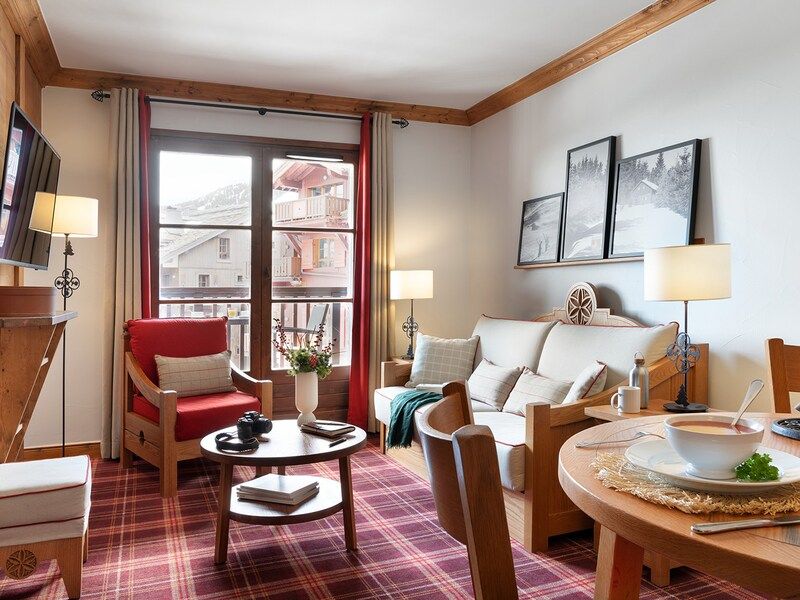 Hotel Suite for 2 persons - Outdoor swimming pool with Mont Blanc view - Without balcony - Pierre & Vacances Premium residence Arc 1950 Le Village - Les Arcs 1950