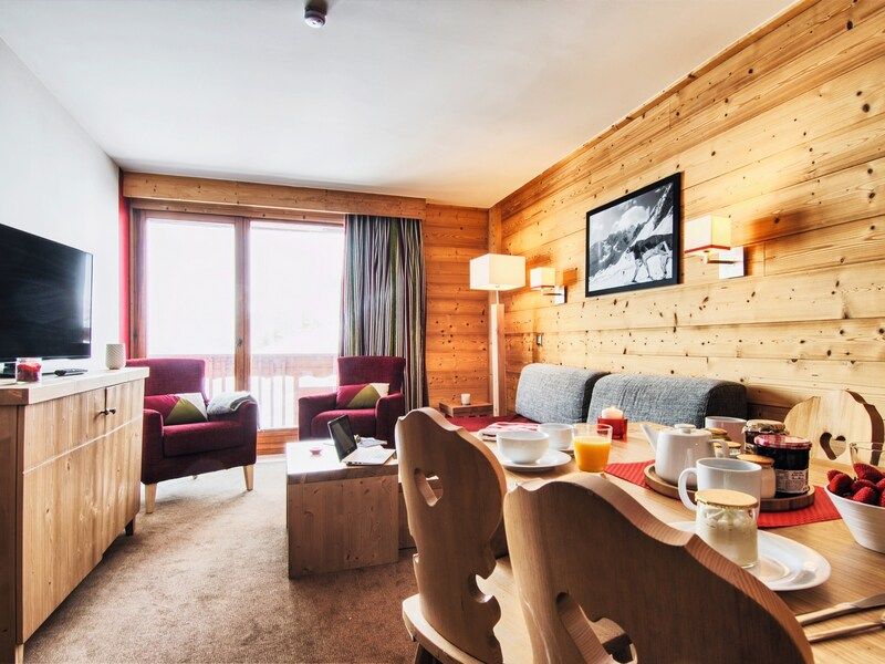 Apartment for 10 people - 3 bedrooms - Balcony - Mountain view - Pierre & Vacances Premium residence Les Chalets du Forum - Courchevel 1850