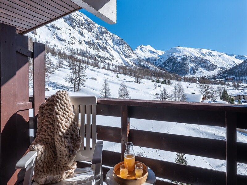Apartment for 6 persons - 1 bedroom + 1 sleeping area - Unobstructed Mountain View - Pierre & Vacances Residence La Daille - Val d'Isère La Daille