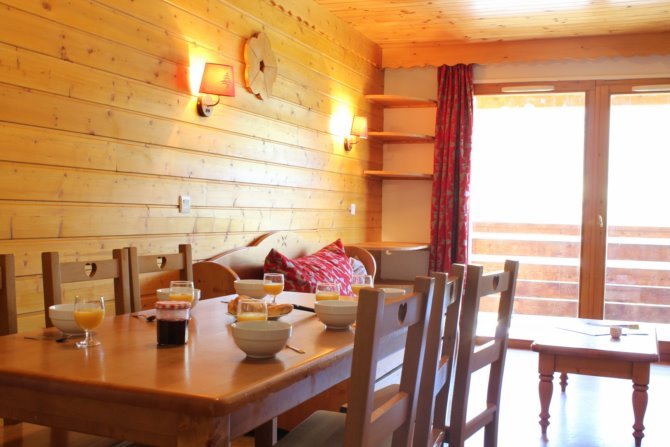 Apartments Les Gentianes - travelski home select - Chalets Le Grand Panorama II 3* - Valmeinier