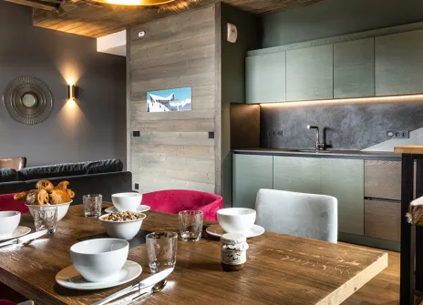 3 rooms 4 people Fireplace or wood burning stove - Résidence Chalet Izia 5* - Val d'Isère Le Châtelard