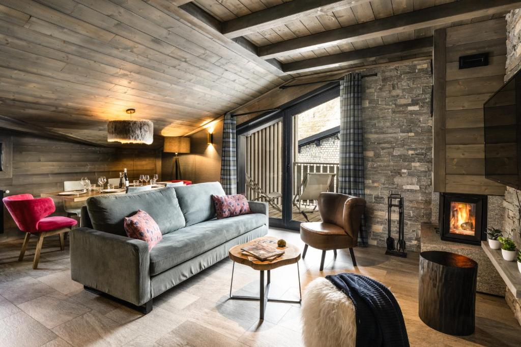 4 Rooms 6 persons Fireplace or wood-burning stove - Résidence Chalet Izia 5* - Val d'Isère Le Châtelard