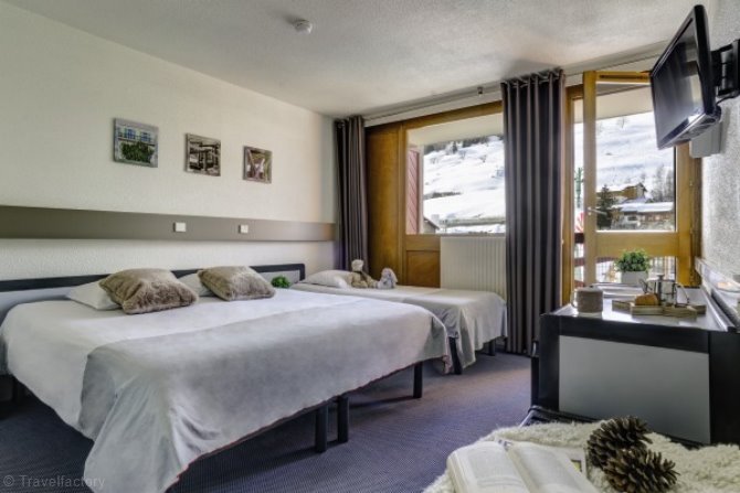 Bedroom 3 people Comfort full board 1 night - Hotel Les 2 Alpes L’Orée des Pistes - Les Deux Alpes Centre