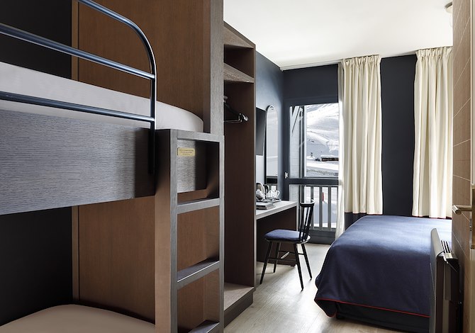 Family Room (2 adults + 2 children) with Breakfast - Hôtel Marielle 4* - Val Thorens