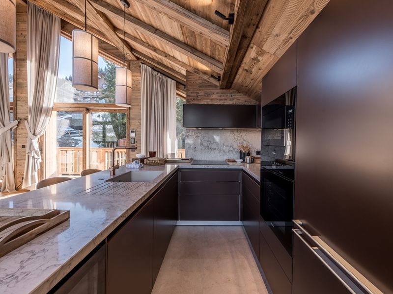 Luxury penthouse with terrace, sauna, and hot tub, 5 bedrooms FR-1-613-123 - Méribel Les Allues 1200