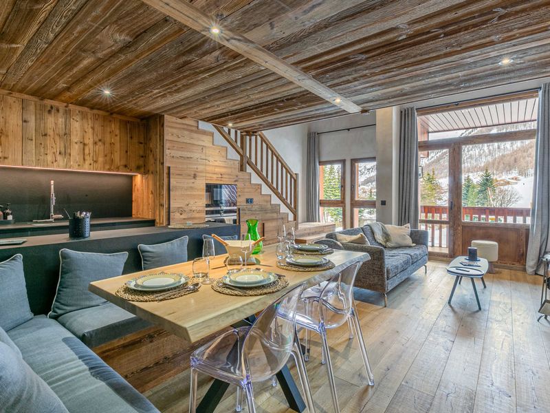Elegant apartment with fireplace and WIFI, 2 bedrooms FR-1-694-376 - Val d'Isère Centre