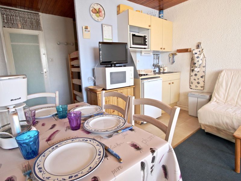 Studio Chamrousse, 1 piece, 4 personnes - South-facing studio with balcony, near slopes and shops FR-1-340-159 - Chamrousse