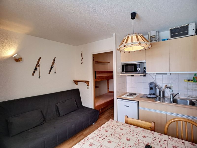 Studio Les Menuires, 1 room, 3 guests - Résidence CARLINES I - Les Menuires Bruyères