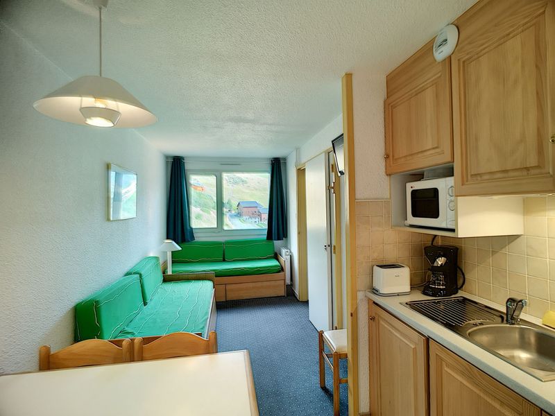 Appartement Les Menuires, 2 pieces, 4 personnes - 2-room near slopes - 4 ppl - 26m² - 1 bedroom - PARKING FR-1-178-330 - Les Menuires Reberty 1850