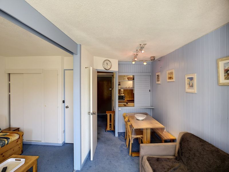 Appartement Les Menuires, 2 pieces, 5 personnes - Cozy Ski-In/Ski-Out 2-Room Apt for 5 with Mountain View, Balcony & Near Shops FR-1-178-331 - Les Menuires Reberty 1850