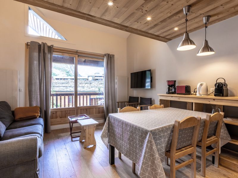Apartment Val-d'Isère, 2 bedrooms, 5 persons - Stunning Central Apartment Near Slopes and Shops, Sleeps 5 FR-1-519-8 - Val d'Isère Centre
