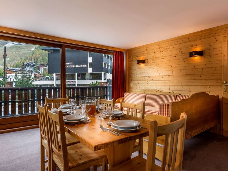 Apartment Val-d'Isère, 1 bedroom, 6 persons - Stunning Apartment in Val-d'Isère: Central Location, Near Slopes and Shops FR-1-519-11 - Val d'Isère Centre