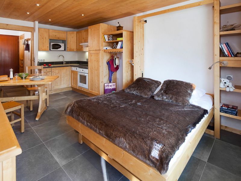 Studio Le Grand-Bornand, studio flat, 4 persons - Cozy Mountain Studio for 4 with Wellness Access in Le Grand-Bornand Village FR-1-467-37 - Le Grand Bornand