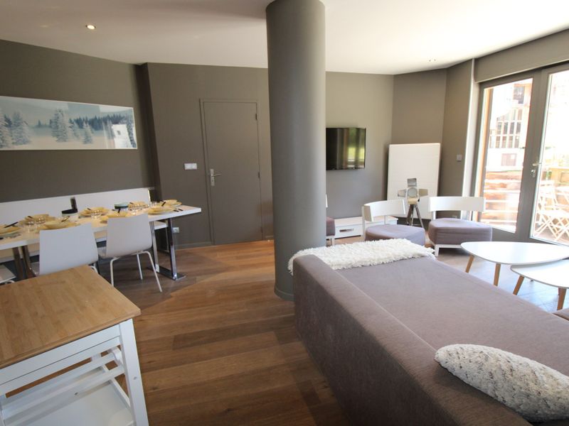 Apartment Avoriaz, 3 bedrooms, 8 persons - Luxurious Apartment with Sauna, Jacuzzi, and Central Location in Avoriaz - Sleeps 8 FR-1-633-13 - Avoriaz