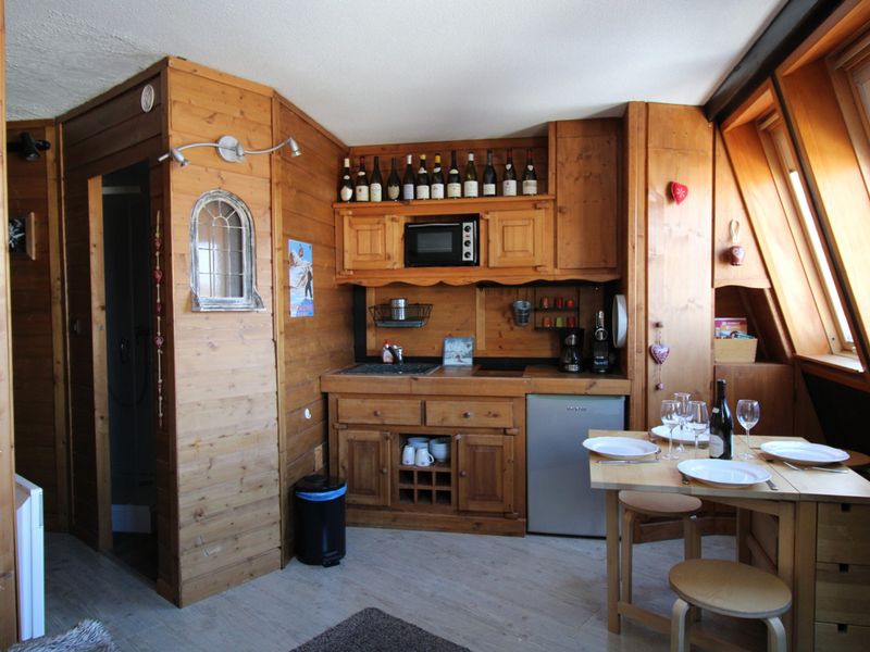 Studio Avoriaz, studio flat, 4 persons - Charming Studio in Avoriaz Village des Ruches - Sleeps 4, 21m², Prime Location! FR-1-633-27 - Avoriaz