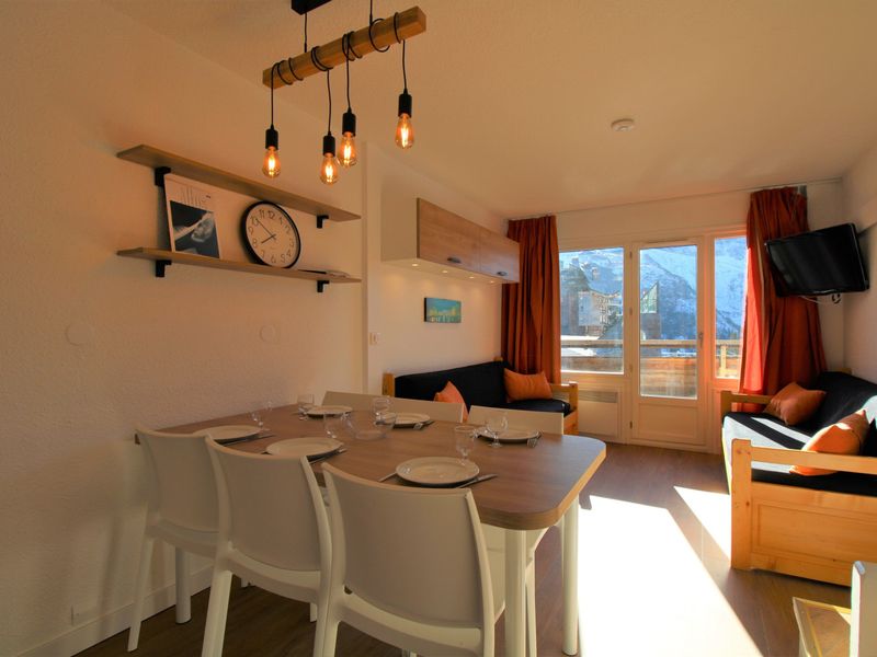 Apartment Avoriaz, 2 bedrooms, 6 persons - Renovated Apartment in Avoriaz Center - Festival Village - For 6 People, 50 sqm, 3 Rooms FR-1-633-31 - Avoriaz