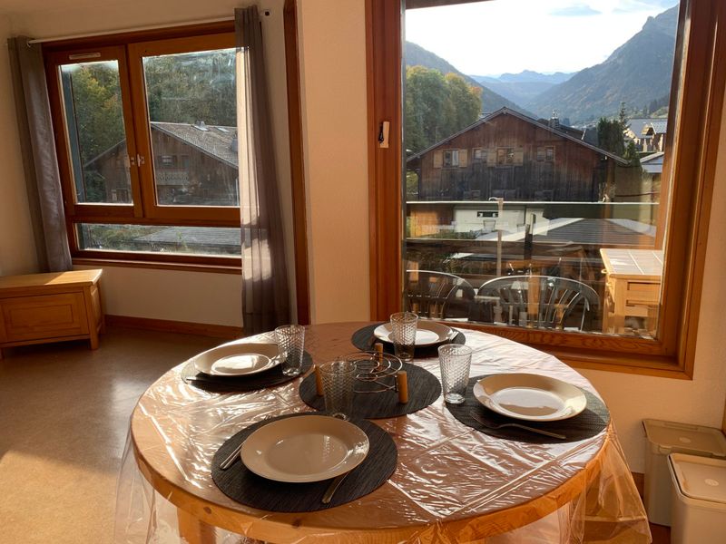 Studio Morzine, studio flat, 4 persons - Sunny Studio with Tennis Court Access & Balcony - Morzine, 600m from Center FR-1-679-1 - Morzine
