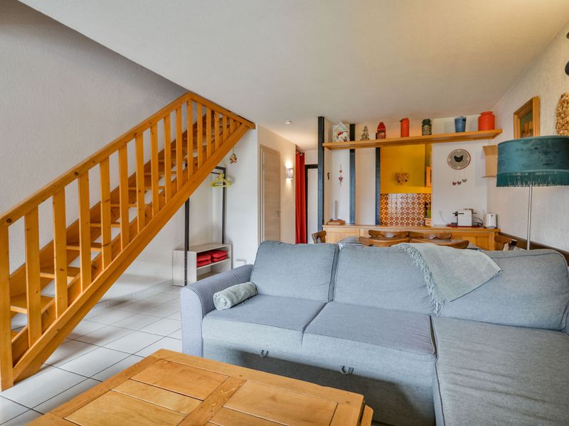 Apartment Morzine, 2 bedrooms, 6 persons - Spacious & Quiet 2BR Duplex | Sleeps 6 | Near Ski Lifts | Balcony | WiFi | Parking FR-1-684-28 - Morzine