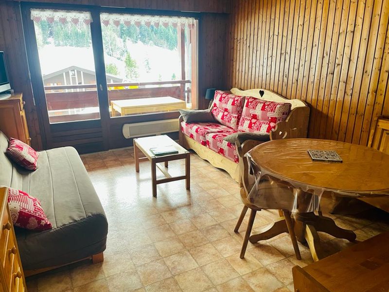 Apartment Le Grand-Bornand, studio flat, 4 persons - Cozy Studio for 4 with Balcony near Grand Bornand Center, Private Parking, Close to Ski Slopes FR-1-467-118 - Le Grand Bornand
