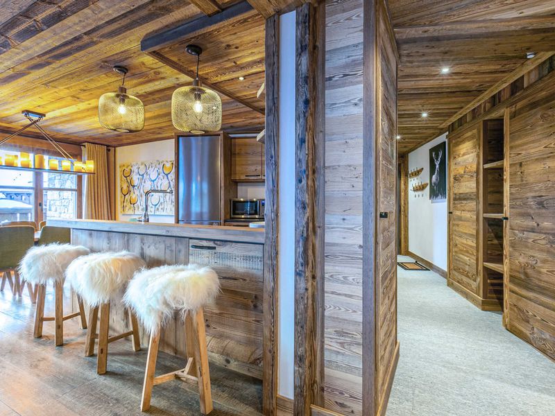 Luxury apartment with pool, WiFi, and parking in Val-d'Isère FR-1-694-102 - Val d'Isère Le Châtelard