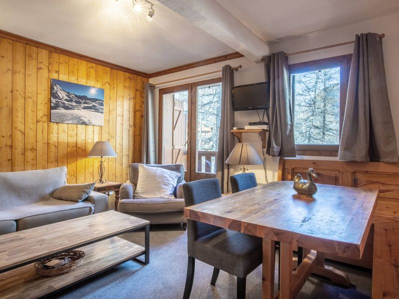 Apartment Val-d'Isère, 2 bedrooms, 5 persons - Cozy and Well-Equipped Apartment with Garage and Wi-Fi in a Quiet Area FR-1-694-154 - Val d'Isère Centre