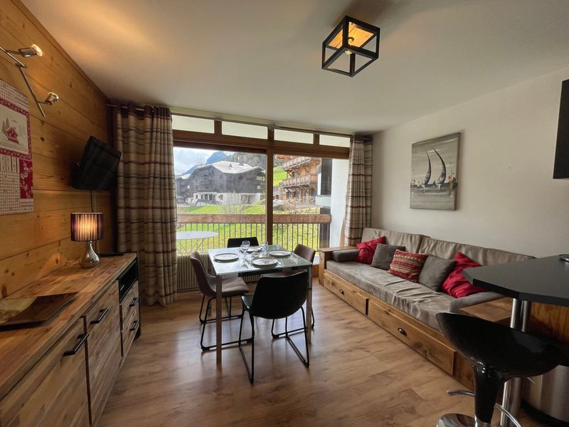Studio Morzine, studio flat, 4 persons - Ski-in/studio, sunny with balcony and Wi-Fi in Morzine FR-1-679-5 - Morzine