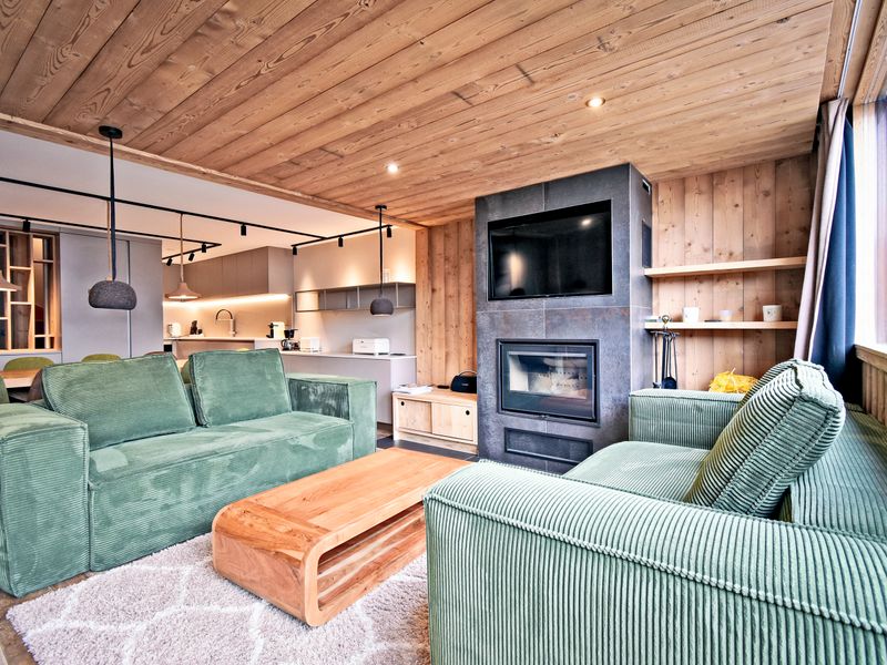 Appartement Les Menuires, 6 pieces, 12 personnes - Family chalet for 12 with jacuzzi and ski-in/ski-out FR-1-613B-40 - Les Menuires Bruyères