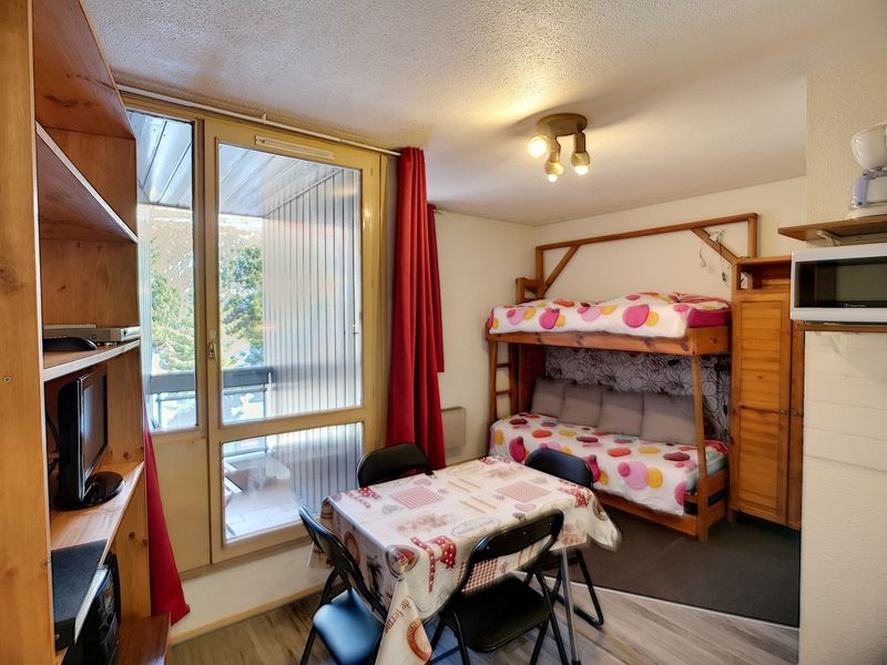 Studio Les Menuires, 1 piece, 2 personnes - Cosy Studio for 2 in Reberty 1850 - Close to Slopes with Balcony, WiFi & Ski Locker FR-1-178-161 - Les Menuires Reberty 1850