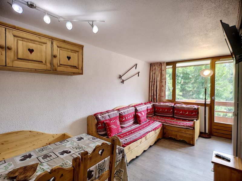 Apartment Les Menuires, 1 bedroom, 6 persons - Renovated 2-Room + Cabin Apt, Ski-in/Ski-out, Sleeps 6, Stunning Mountain Views, Les Menuires FR-1-178-172 - Les Menuires Reberty 1850