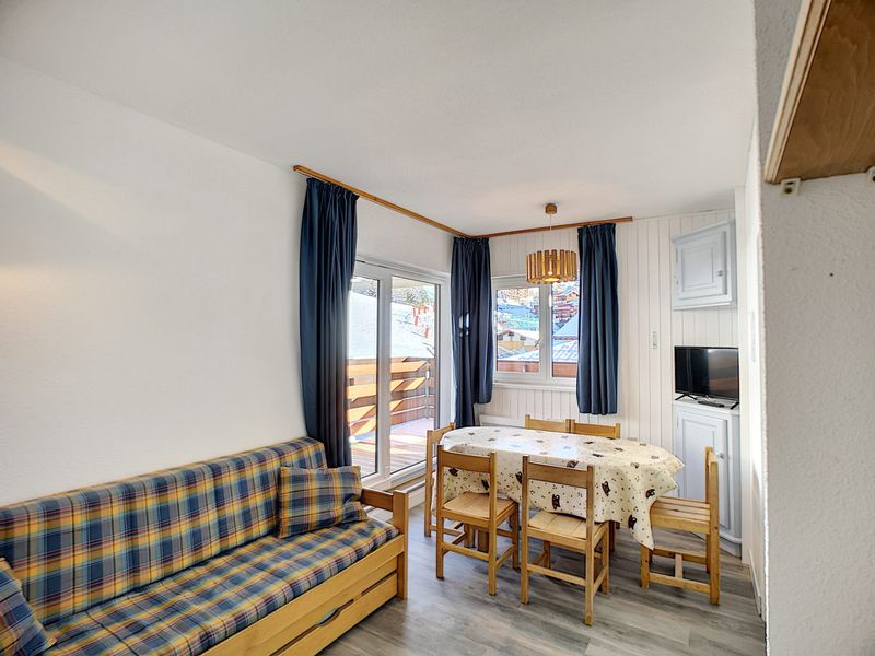 Apartment Les Menuires, 2 bedrooms, 6 persons - 3-room apt for 6 in Bruyères - Pets allowed, parking, balcony FR-1-178-104 - Les Menuires Bruyères