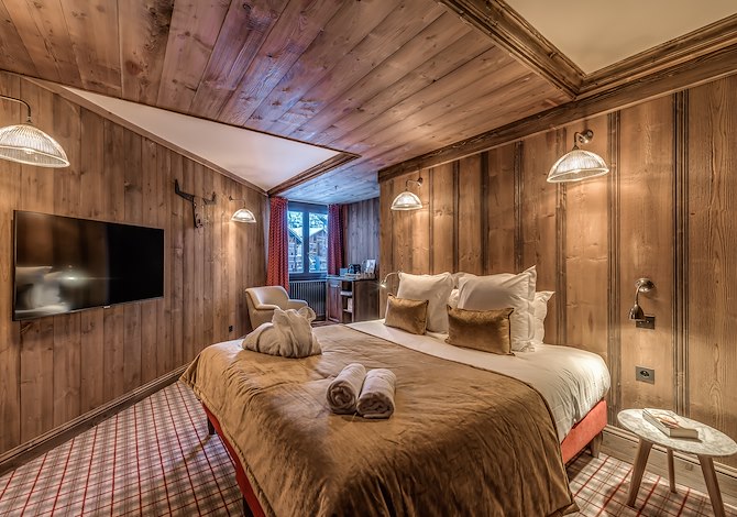 2 Bedrooms 5 persons Breakfast - Hôtel Le Val d'Isère - Val d'Isère Centre