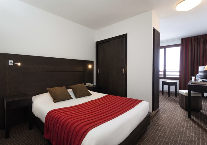 Classic 4-person room with sleeping area for 1 adult on half-board basis - Hotel Tignes Le Diva - Tignes Val Claret